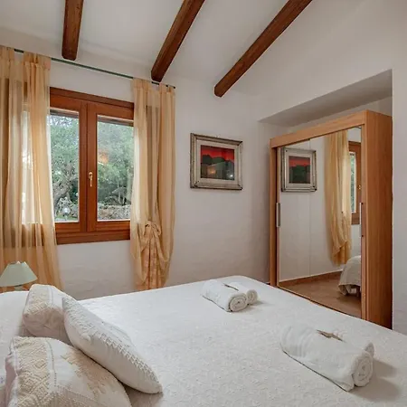 Villa Surrounded By Nature With Sea View